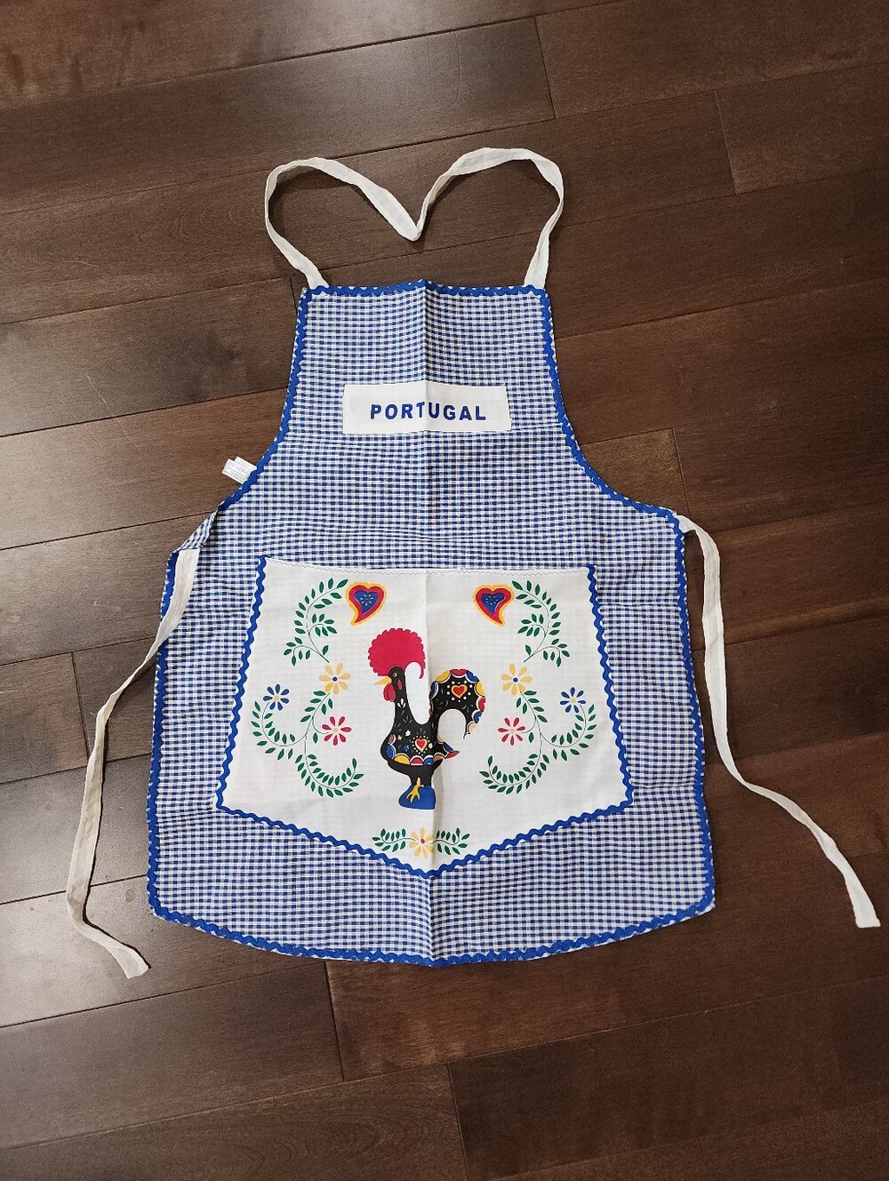 Portugal Traditional Apron 100% Cotton Featuring Rooster